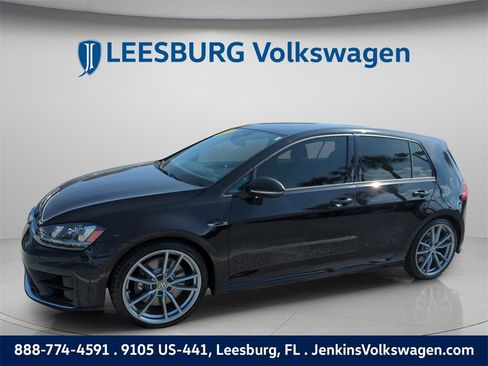 Used 2017 Volkswagen Golf R 4-Door image 13