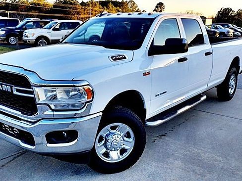 Used 2021 RAM 2500 Tradesman w/ Chrome Appearance Group image 3