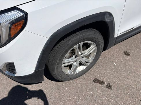 Used 2019 GMC Terrain SLE w/ Driver Convenience Package AWD/4WD image 10
