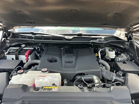 Used 2023 Toyota Tundra Platinum RWD image 29