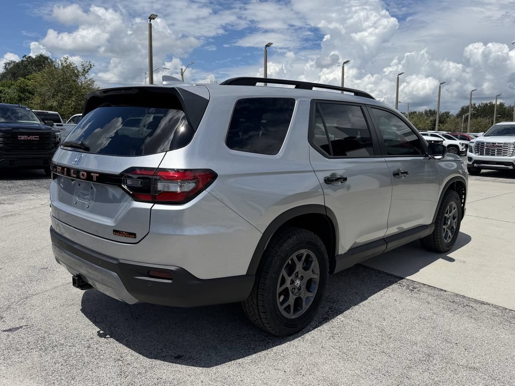 New 2026 Honda Pilot TrailSport image 4