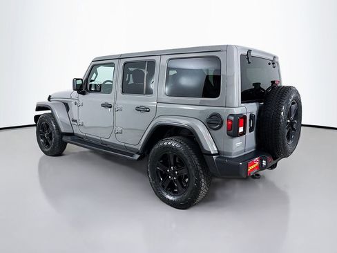 Used 2023 Jeep Wrangler Unlimited Sahara AWD/4WD image 6