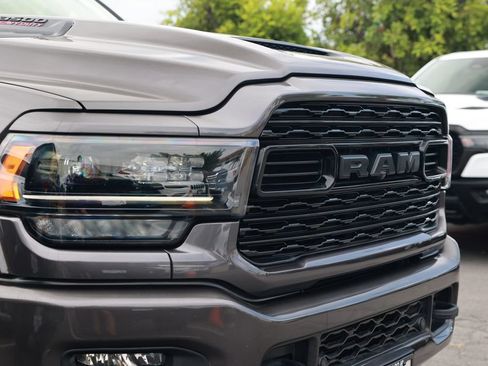Used 2024 RAM 3500 Limited AWD/4WD image 7