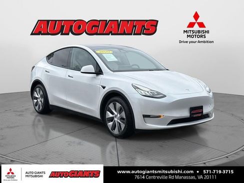 Used 2020 Tesla Model Y Long Range image 1