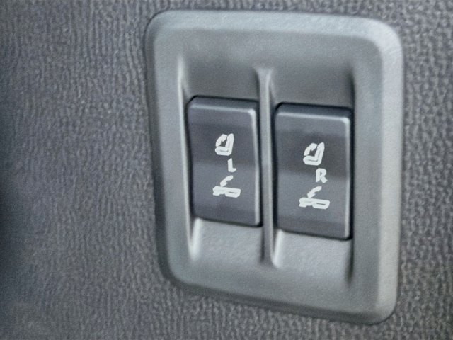 New 2026 Lexus GX 550 w/ Cold Area Package AWD/4WD image 13