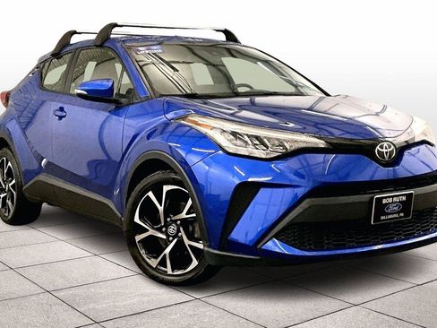 Used 2020 Toyota C-HR XLE image 2