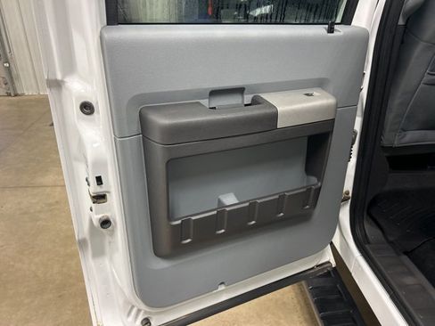 Used 2015 Ford F250 XLT w/ XLT Value Package image 27