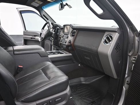 Used 2016 Ford F250 Lariat w/ Lariat Ultimate Package AWD/4WD image 24