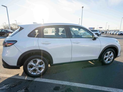 Certified 2024 Honda HR-V LX image 6