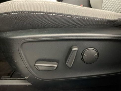 Used 2020 Ford Escape SE Sport image 19