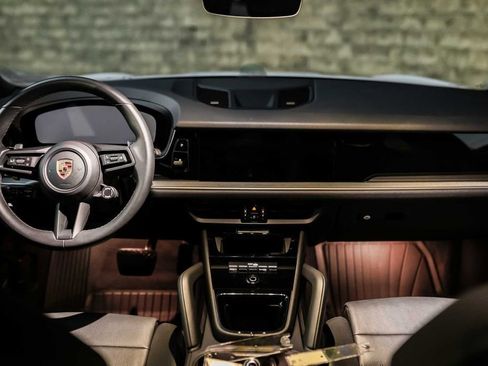 Used 2024 Porsche Cayenne image 24
