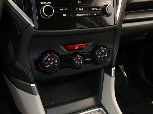 Used 2022 Subaru Forester image 18