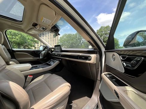 Used 2021 Lincoln Aviator Reserve w/ Equipment Group 201A AWD/4WD image 18