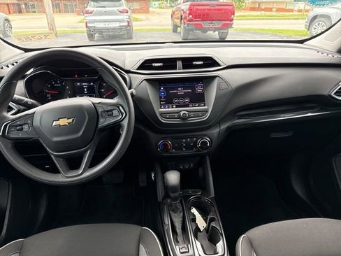 Used 2023 Chevrolet TrailBlazer LT FWD image 20