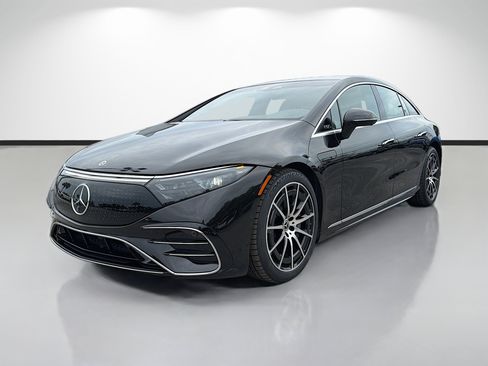 Used 2022 Mercedes-Benz EQS 580 4MATIC Sedan image 7