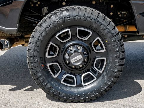 Used 2019 Ford F250 XLT w/ XLT Premium Package AWD/4WD image 59
