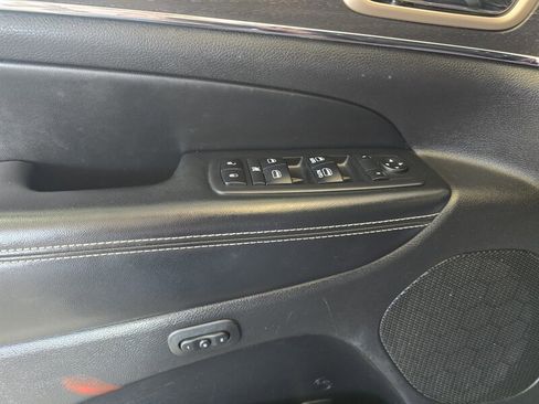 Used 2017 Jeep Grand Cherokee Limited w/ Trailer Tow Group IV image 17