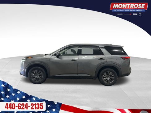Used 2022 Nissan Pathfinder S image 2