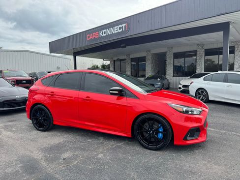 Used 2018 Ford Focus RS image 35