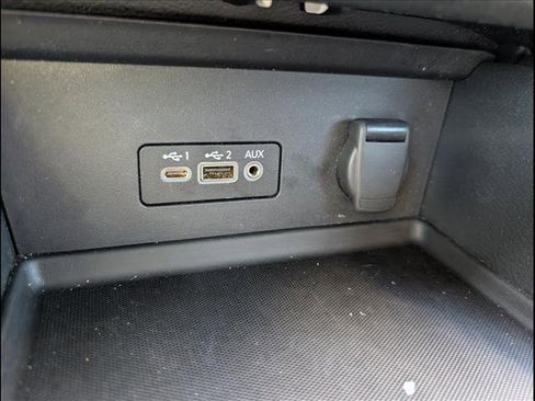 Used 2023 Nissan Sentra SR w/ Trunk Package image 16