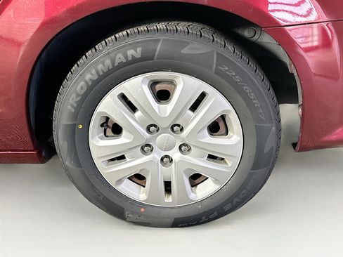 Used 2019 Dodge Grand Caravan SE image 11