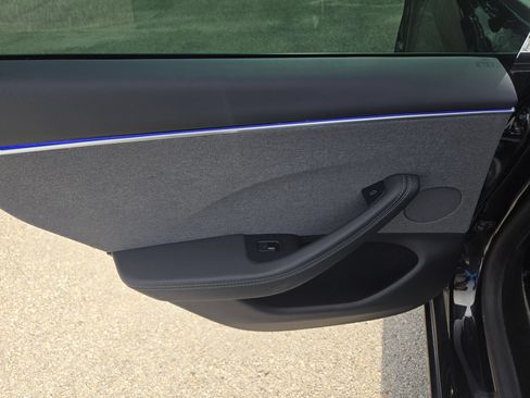 Used 2024 Tesla Model 3 Standard Range RWD image 15