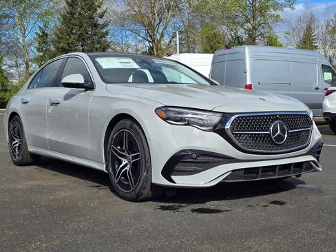 New 2026 Mercedes-Benz E 350 4MATIC Sedan image 8