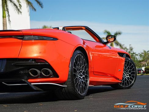 Used 2023 Aston Martin DBS Superleggera Volante RWD image 66