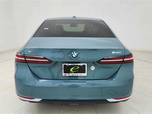 Used 2026 BMW 540i xDrive image 5