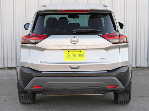 Used 2023 Nissan Rogue SV image 43