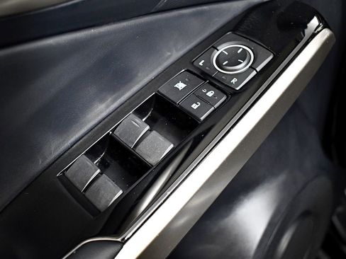 Used 2017 Lexus IS 300 AWD image 15