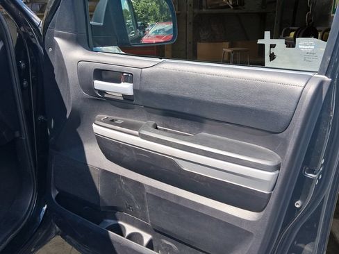 Used 2021 Toyota Tundra SR5 AWD/4WD image 10