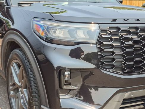 Certified 2025 Ford Explorer ST AWD/4WD image 17