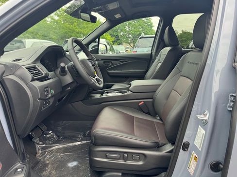 New 2026 Honda Ridgeline Black Edition image 12