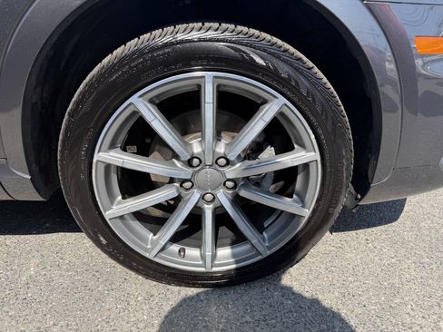 Used 2018 Audi Q3 2.0T Premium Plus AWD/4WD image 14