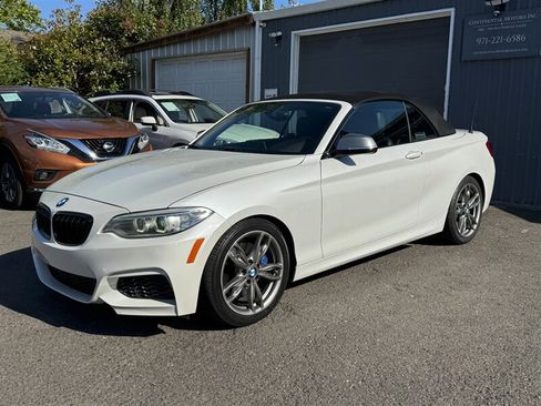 Used 2015 BMW M235i Convertible RWD image 3