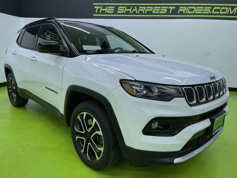 Used 2023 Jeep Compass Limited image 2