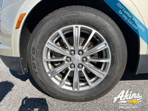Used 2017 Cadillac XT5 Luxury w/ Driver Awareness Package image 13