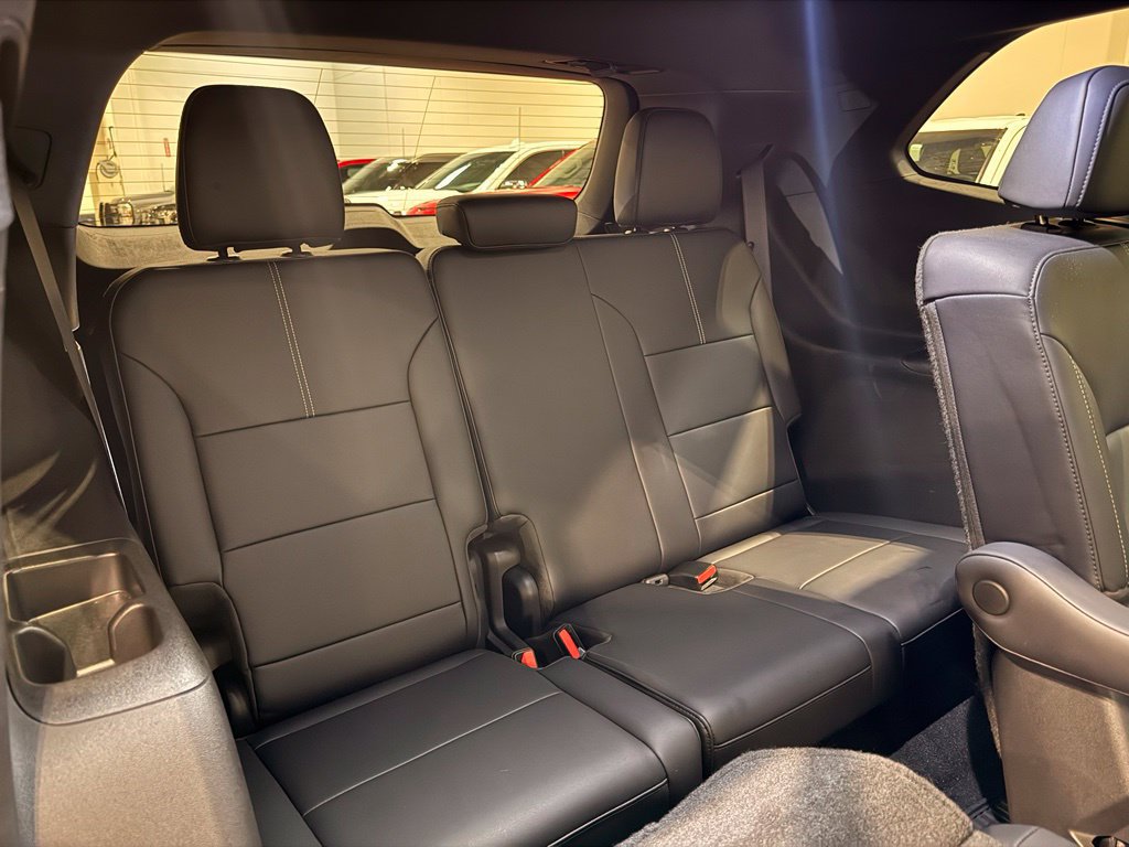 Used 2025 GMC Acadia Elevation w/ Elevation Premium Package FWD image 35