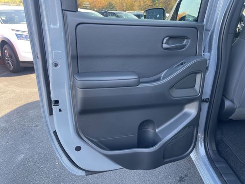 New 2026 Nissan Frontier SV image 15