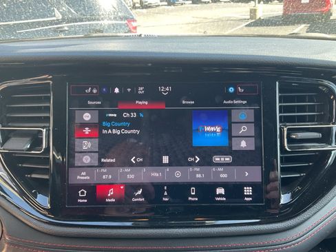 Used 2024 Dodge Durango R/T AWD/4WD image 9
