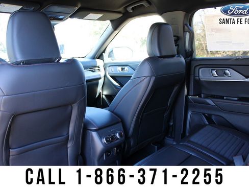 Used 2025 Ford Explorer ST-Line w/ Premium Package RWD image 39