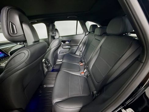 Used 2026 Mercedes-Benz GLC 300 4MATIC image 21
