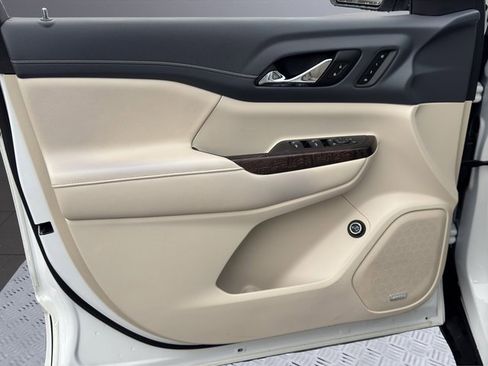 Used 2020 GMC Acadia Denali w/ Trailering Package image 13