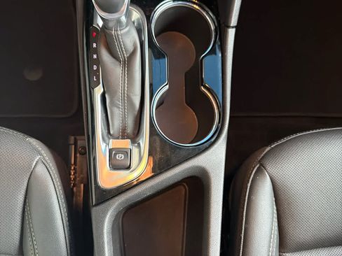 Used 2024 Buick Encore GX Sport Touring FWD image 18