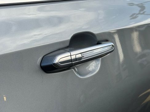 Used 2024 Cadillac XT4 Premium Luxury image 22