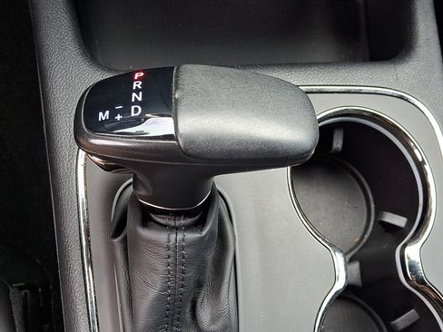 Used 2019 Dodge Durango R/T w/ Blacktop Package AWD/4WD image 18