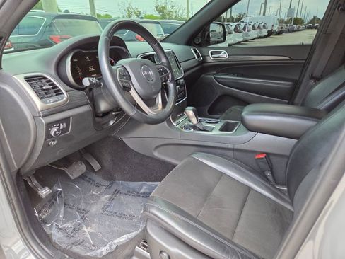 Used 2022 Jeep Grand Cherokee Laredo X RWD image 23