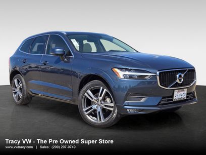 Used 2021 Volvo XC60 T5 Momentum w/ Advanced Package