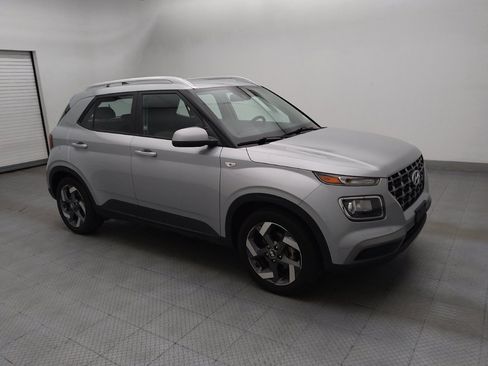 Used 2021 Hyundai Venue SEL FWD image 11